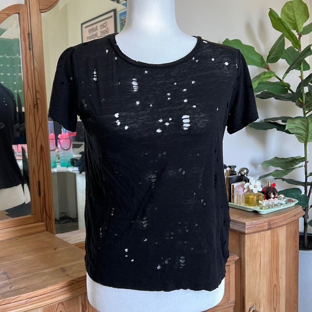 Forever 21‎ Black Tshirt - Size Small